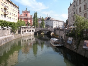 chiesa, ponte, fiume, alberi, acqua, palazzi, barca, riflesso, nuvole, riflessi, cielo, case, piante, battello, scorcio, archi, finestre, canale