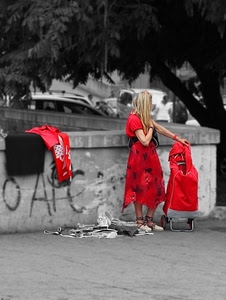 rosso, carrello, albero, donna, ragazza, bionda, nero, bianconero