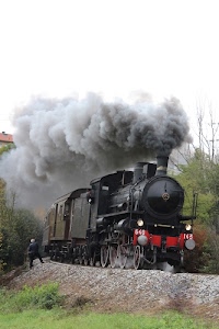 fumo, locomotiva, treno, rosso, vagoni, alberi, ruote, binari, nero, vapore, verde, massicciata, ferrovia, sassi, erba, uomo, numeri, persona, vintage