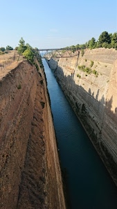 canale, acqua, ponte, alberi, cielo, azzurro, fiume, roccia, passaggio, verde, ferro, sponde, artificiale, argini, pareti, ombre, metallo, ombra