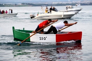 barca, remi, tricolore, acqua, verde, rosso, bianco, mare, gara, regata, numero, remo