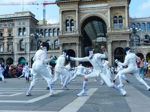 sport, piazza, scherma, galleria, milano, bianco, atleti, spade, finestre, gru