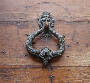 legno, batacchio, porta, metallo, battente, portone, battacchio, marrone, cerchio, battiporta, ferro