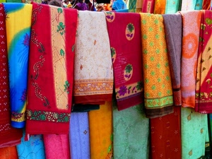 colori, rosso, verde, azzurro, giallo, blu, tessuti, multicolore, stoffa, rosa, fiori, colorati, appesi, stoffe, sciarpe, stesi, esposizione, tappeti, foulard