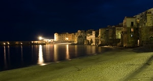 mare, spiaggia, notturno, notte, luci, case, sabbia, acqua, riflesso, faro