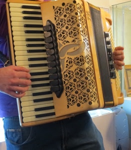 fisarmonica, mani, tasti, musica, giallo, suonare, tastiera, suonatore, strumento, bianco, suoni
