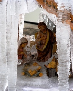 ghiaccio, presepe, madonna, bambino, giuseppe, maria, gesù, capanna, natività, statuine, freddo, inverno, ghiaccioli, natale, statue, nascita