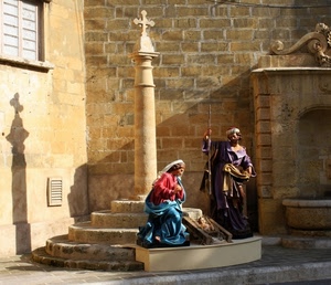 croce, presepe, colonna, natività, gradini, madonna, statue, ombre, presepio, ombra, gesù, maria, natale, bambino, giuseppe