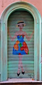 donna, serranda, cappello, arco, dipinto, saracinesca, murales, disegno, bicchiere, colori, fiori