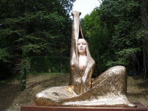statua, alberi, donna, scultura, oro, seno, verde, monumento, parco, viso, piante