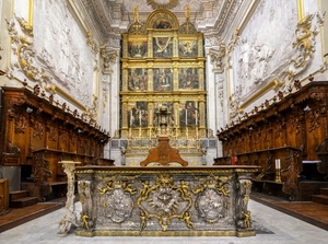 altare, chiesa, oro, pala, panche, candelabri, legno