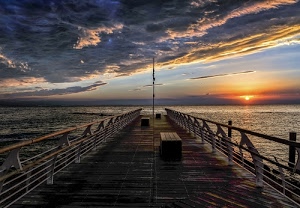 tramonto, nuvole, mare, sole, panchine, cielo, pontile, orizzonte, parapetto, panche, molo, acqua, ringhiera, azzurro, legno, asta